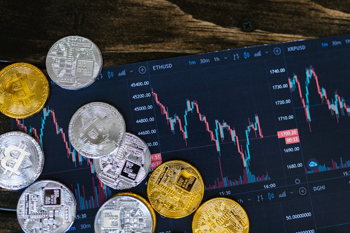 Exchange reserves hit 7-year low as 48,500 BTC leave exchanges in 30 days